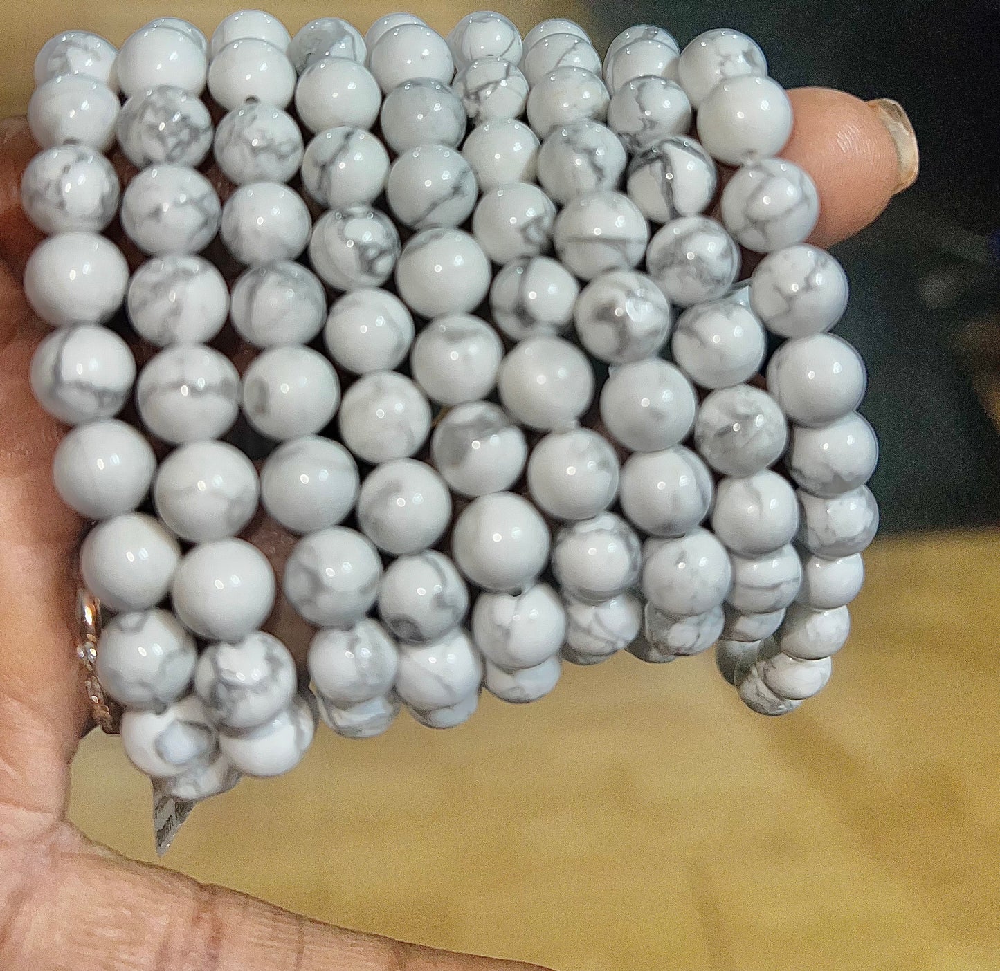 Howlite 8 mm Bracelet